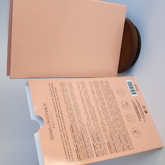 Kenia Ontiveros Beauty Glow and Go Kit - Picture 9 of 11